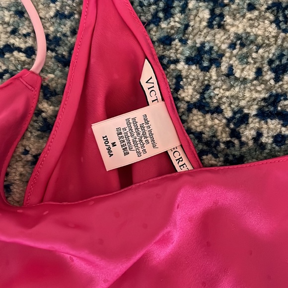 ⭐️Victoria’s Secret pajamas - Picture 6 of 7